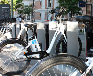 Illustration for article titled Why Don't More Cities Have E-Bike Shares?
